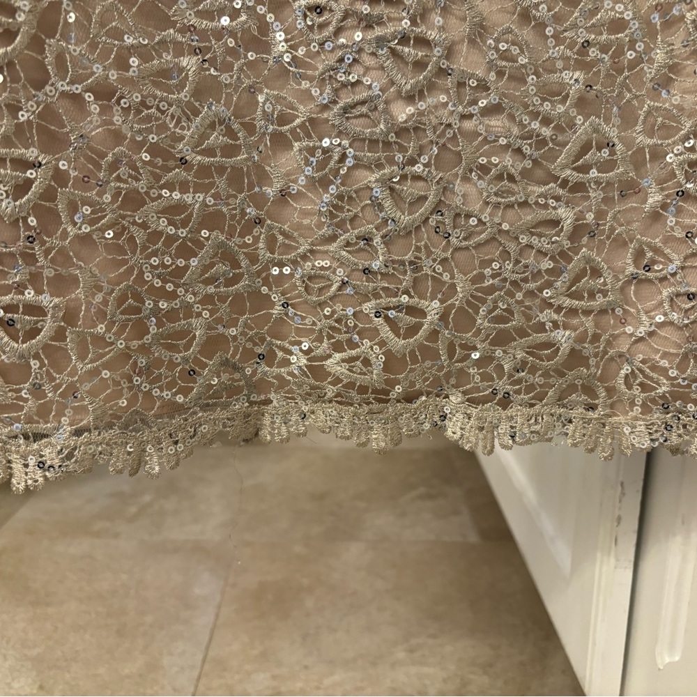 Montage by Mon Cheri. Formal gown. Mother of the bride . Elegant evening dress - Picture 7 of 13